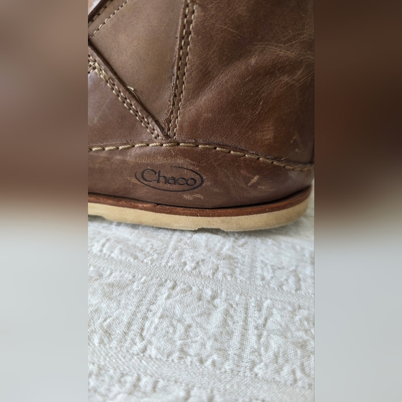 Chaco Brown Ankle Boots with Orange Laces - Picture 5 of 10